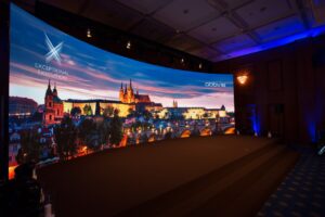 SUNSHINE-CURVE-LED-SCREEN-1.jpg